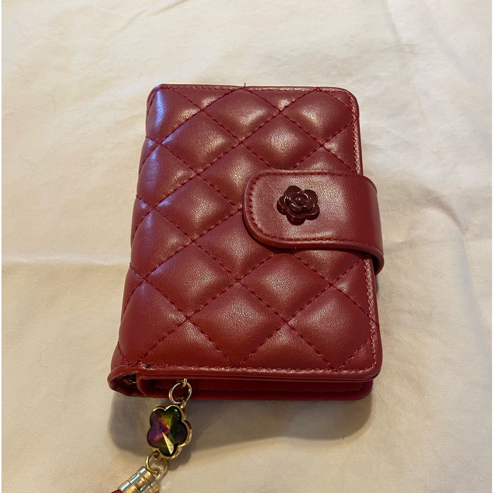 Quilted Leather Ladies Wallet in Beautiful Red with Cool Details